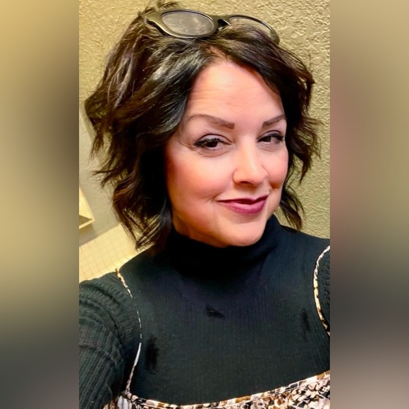 Meet your Posher, Jill - Picture 2 of 3